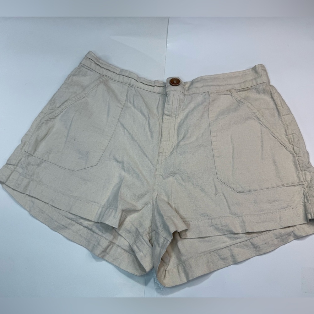 Roxy Cream Linen Shorts, size XL